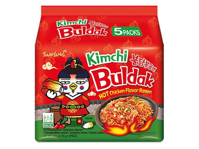 Instant noodles ramen met pittige kip kimchi