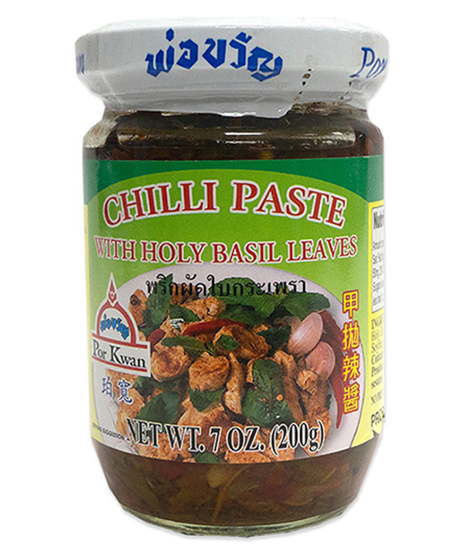 Chilipaste mit Heiligen Basilikumblättern