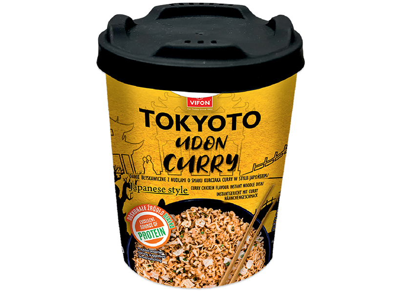 Tokyoto udon noedels Japanse stijl met kerrie kips